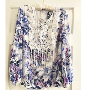 Tahari Dayna White Multi Floral Pearl Top New with Tags in size Small!